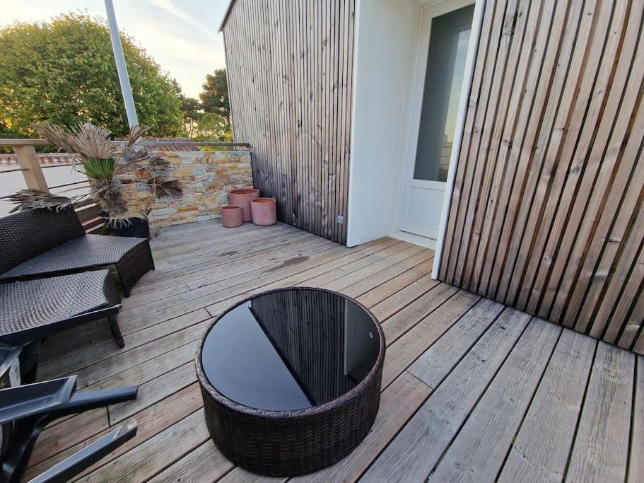 Superbe Appartement Renove A Neuf Centre Bourg Brem-Sur-Mer Luaran gambar